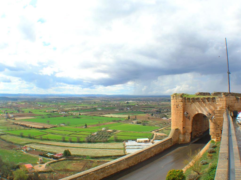 Parador De Альканьис Экстерьер фото